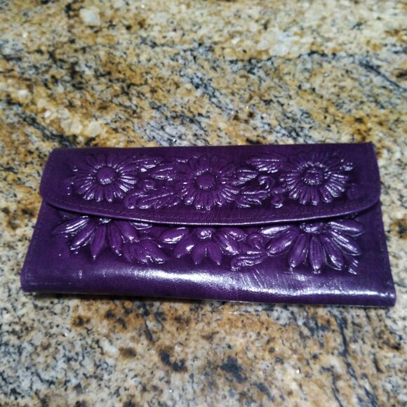 Mexican Hand Tooled Leather Trifold Clutch Wallet Clutch Floral Deep Purple - Picture 1 of 8